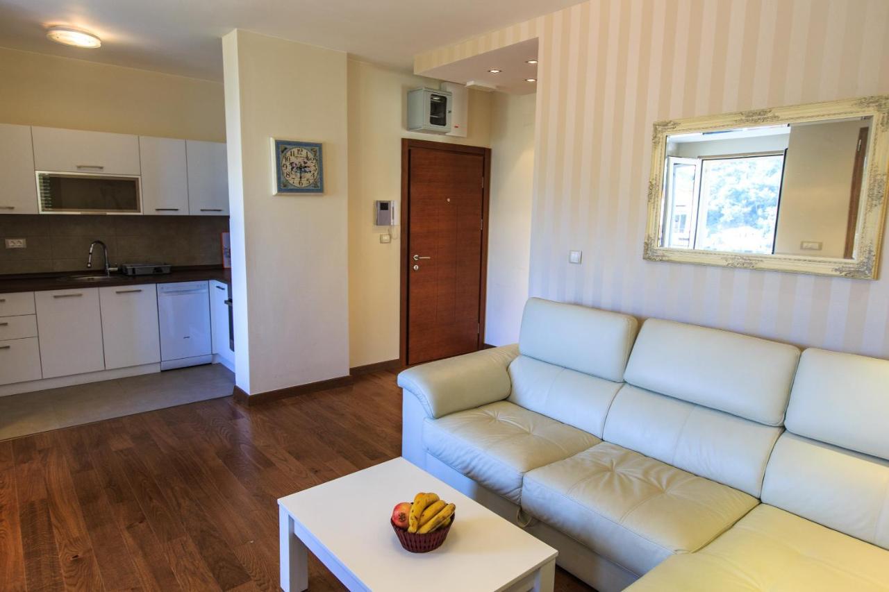 Luxbeachfront Petrovac Eksteriør bilde