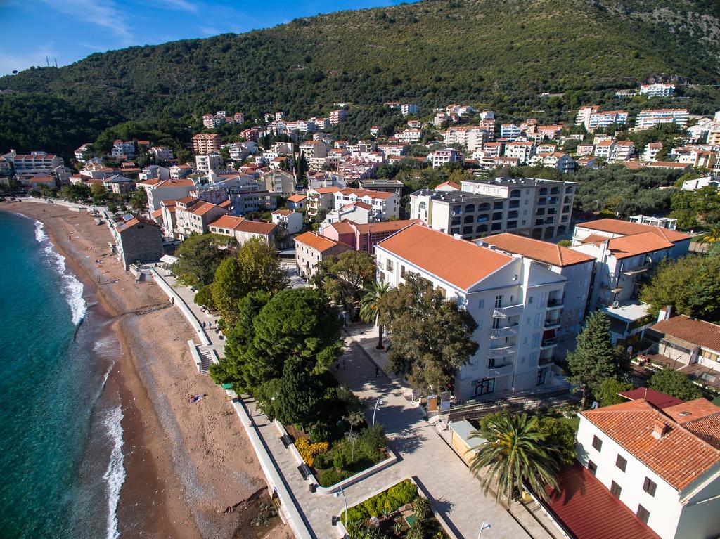 Luxbeachfront Petrovac Eksteriør bilde